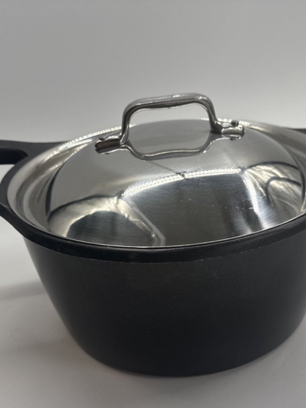 All Clad Dutch Oven Cast Aluminum 5.5 Quart Black Non-Stick Stock Pot with Lid